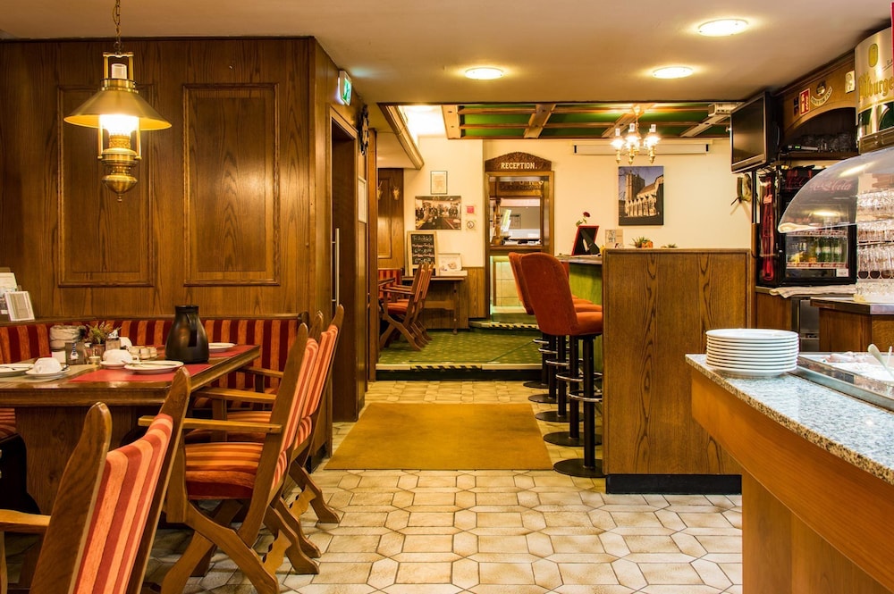 Hotel Furstenhof 37/50