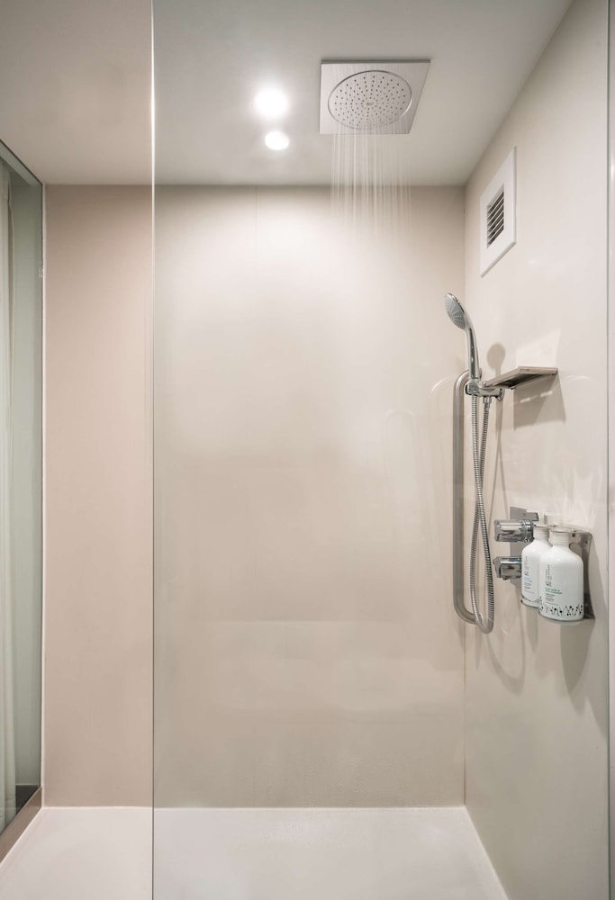 Yotelair Singapore Changi Airport 49/51