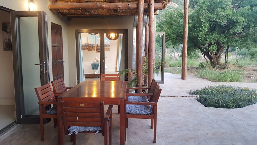 Morokolo Safari Lodge 4/82