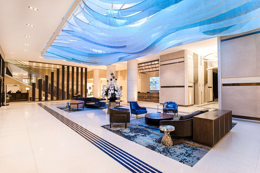 Hilton Niagara Falls/ Fallsview Hotel and Suites 9/49