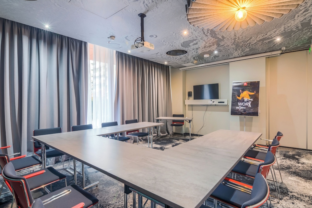 ibis Bucharest Politehnica 35/41