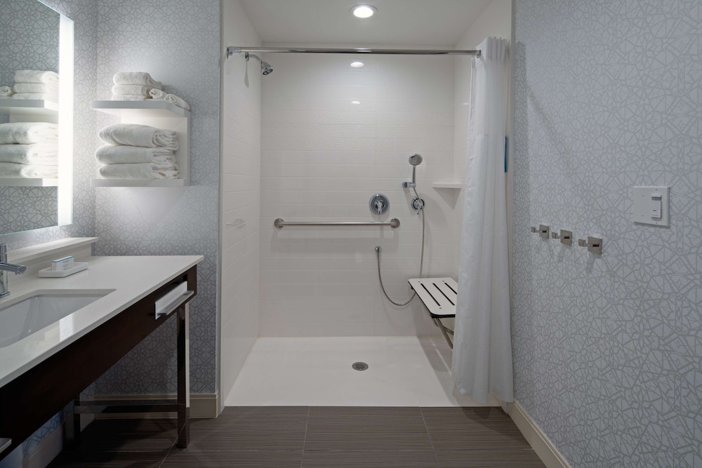 Hampton Inn Suites Gilroy Ca 12/45
