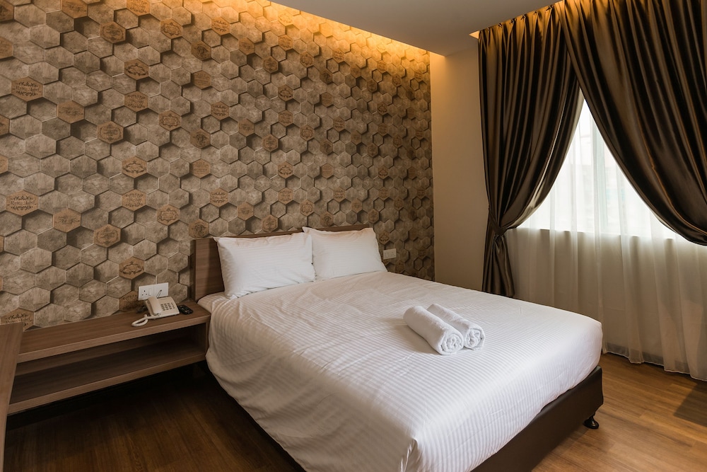 D Elegance Hotel 39/43