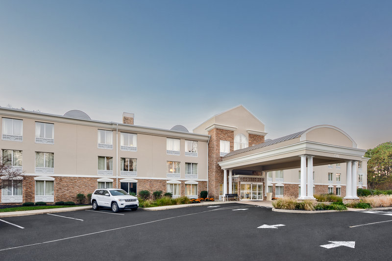 Holiday Inn Express Neptune 73/80