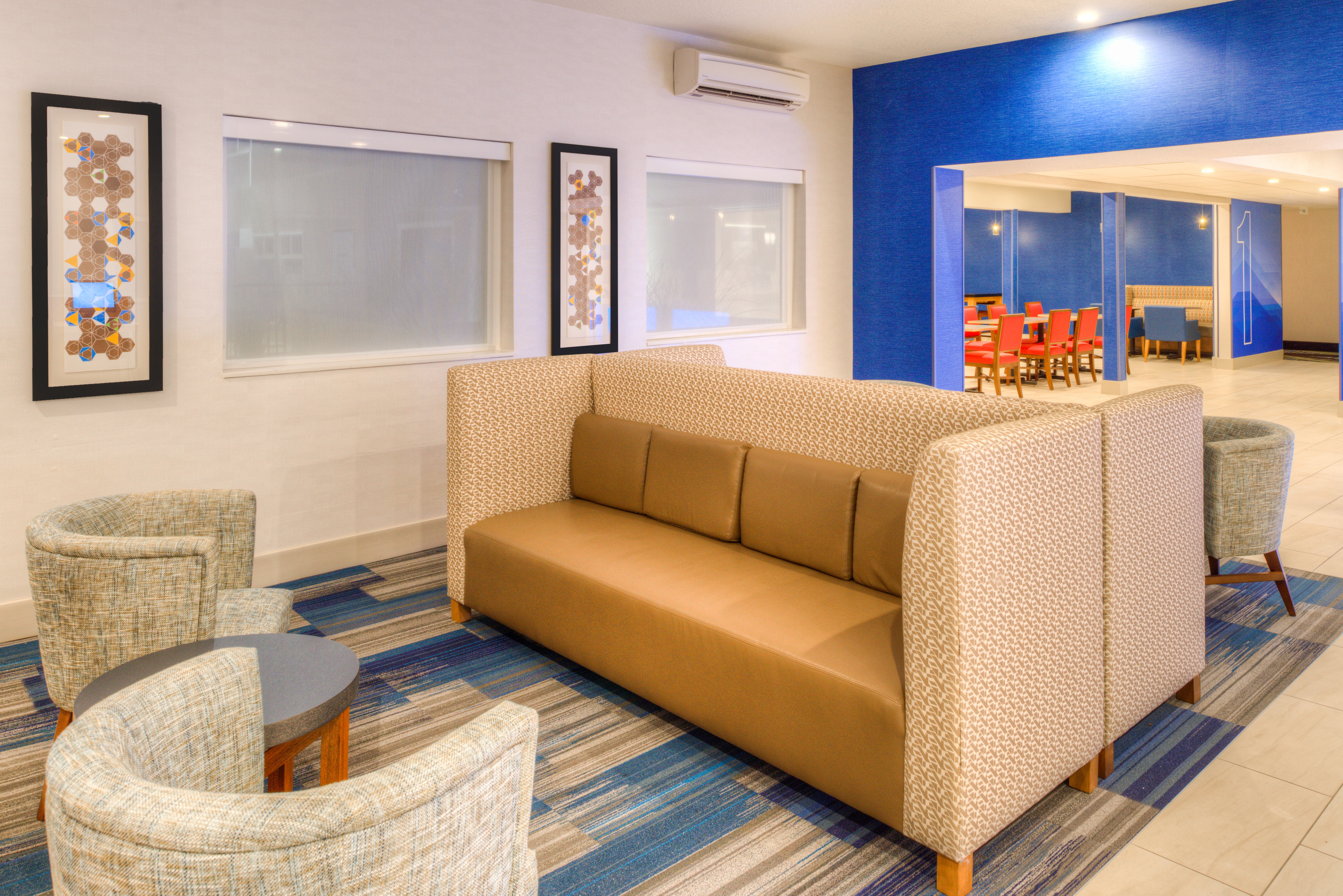 HOLIDAY INN EXPRESS NEWBERG - WINE COUNTRY 41/60