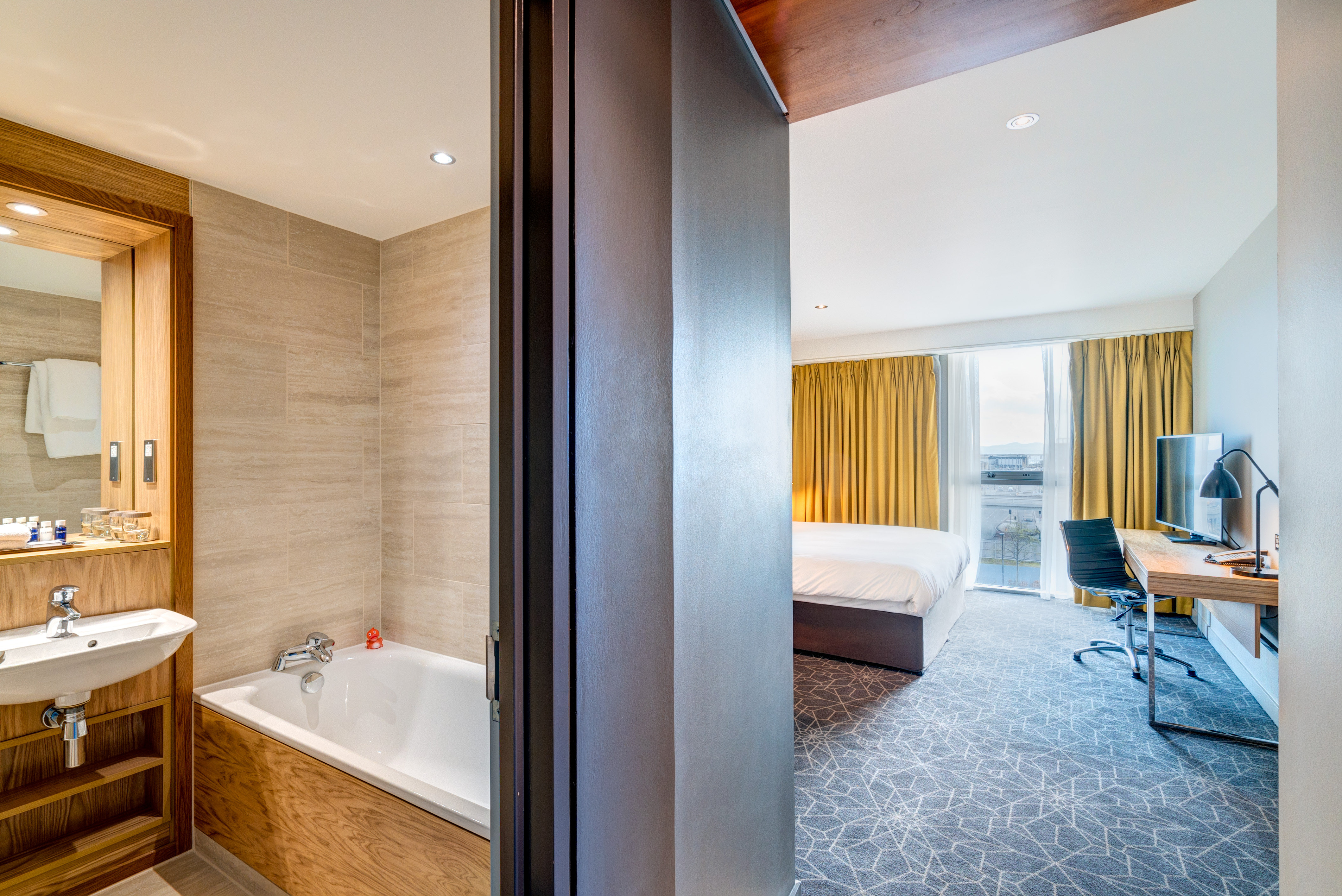 Apex City Quay Hotel And Spa 63/64