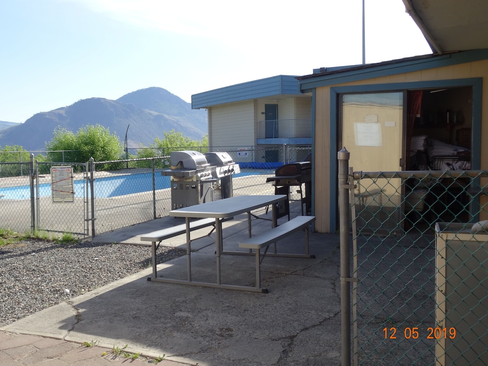Hospitality Inn 14/55