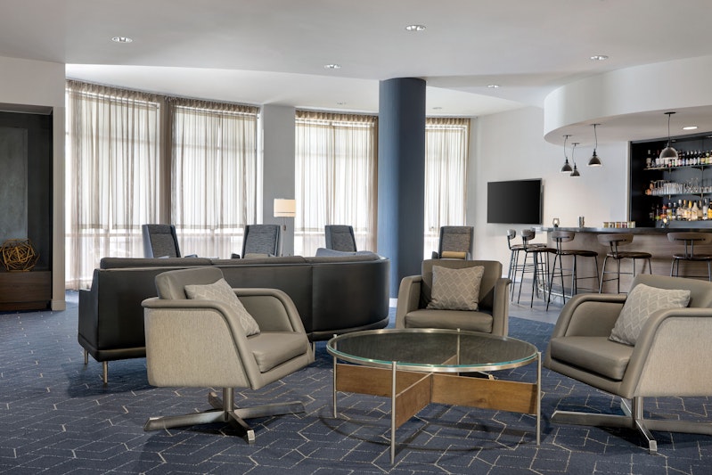 Courtyard By Marriott Republic Aprt Long Island Farmingdale 66/71