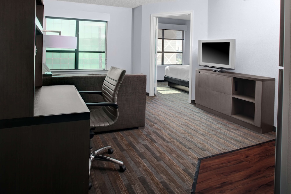 HYATT house Dallas/Uptown 44/71