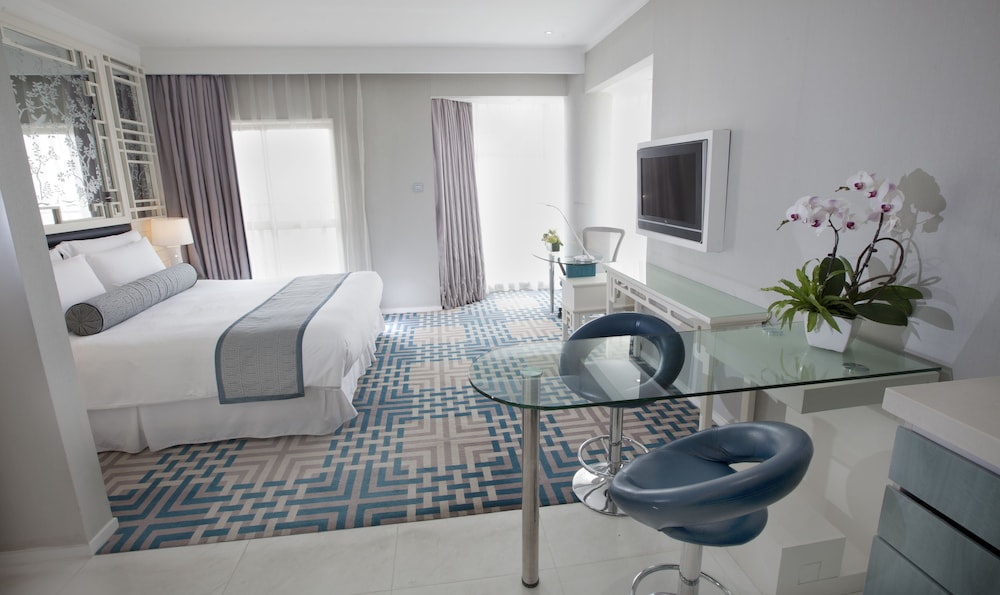 Dorsett Shanghai Hotel 50/50