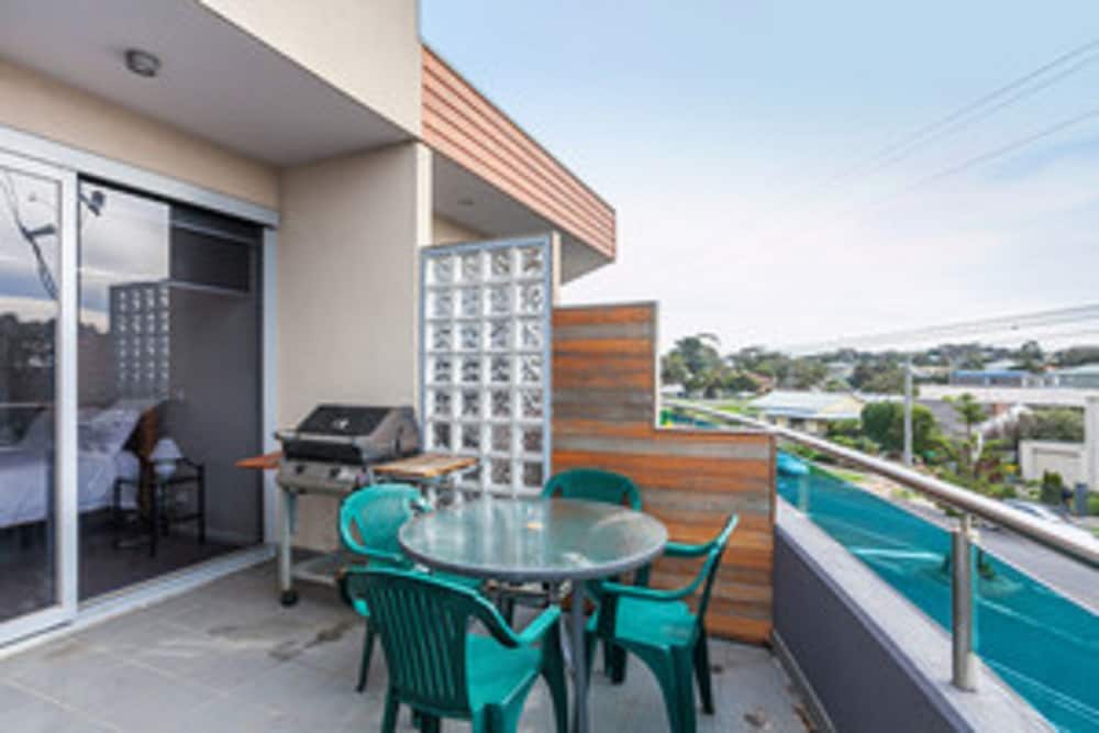 7 Bell Street Apartments 10/50