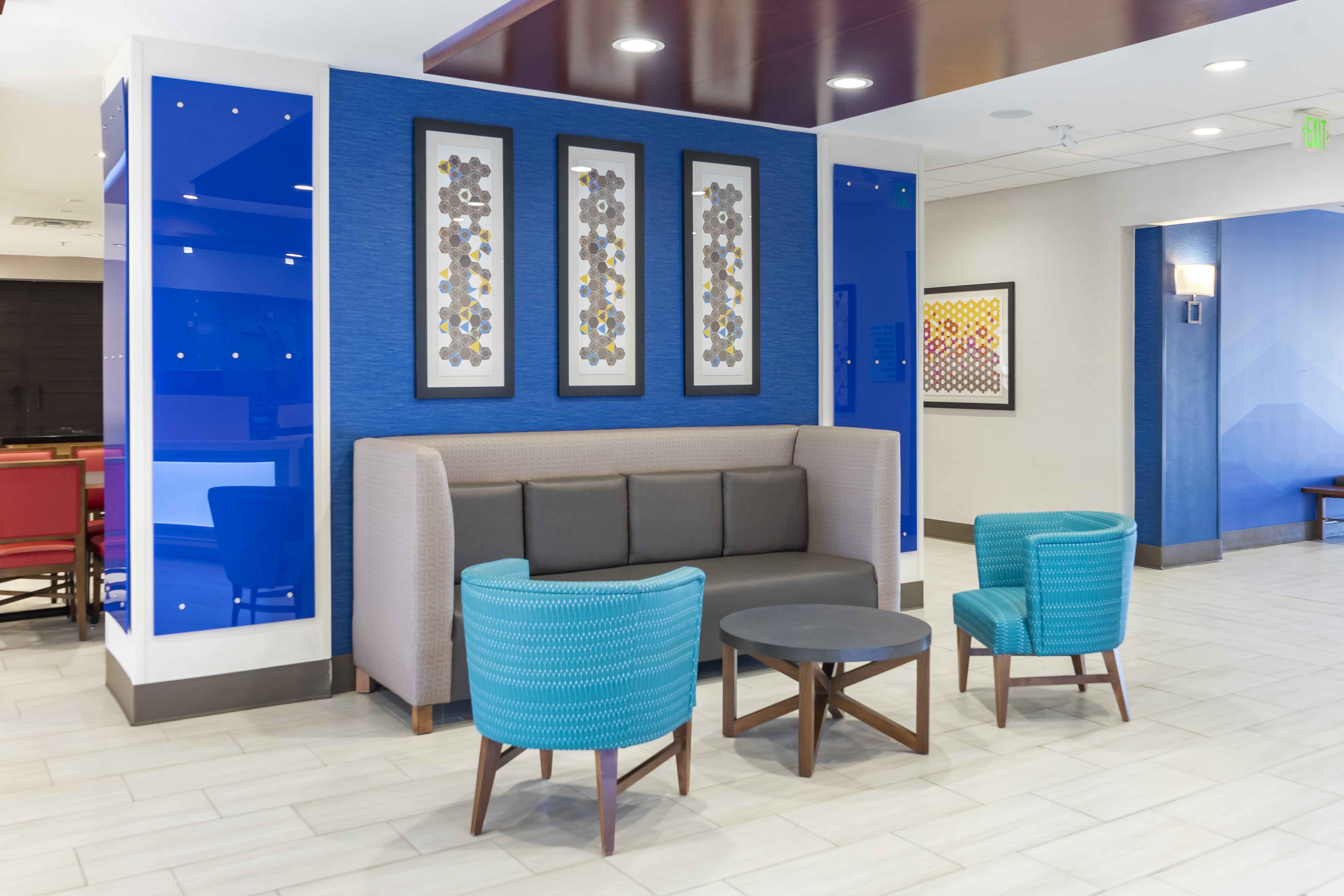 Holiday Inn Express Hotel And Suites Albuquerque Midtown 19/26