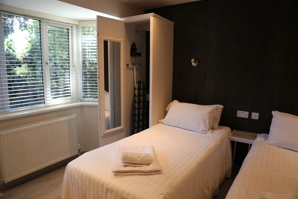 Debden Guest House 26/50