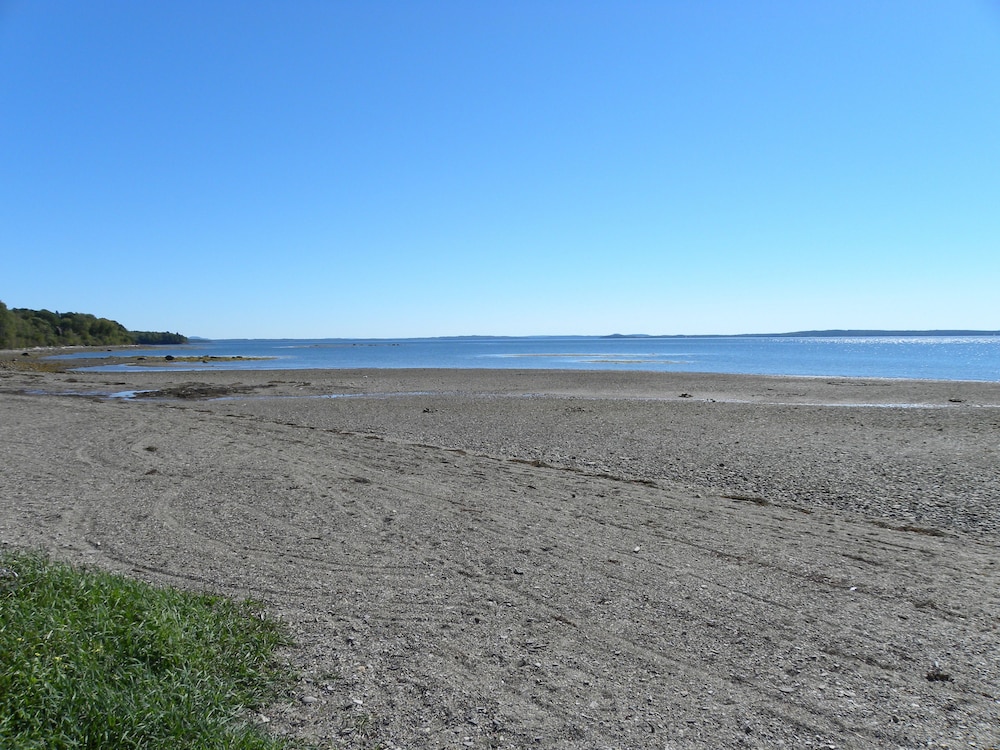 Colonial Gables Oceanfront Village 66/72