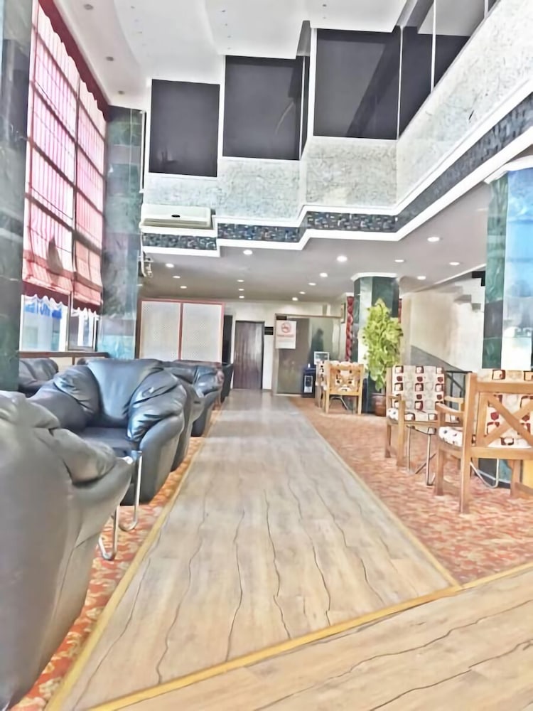Nil Hotel 5/30