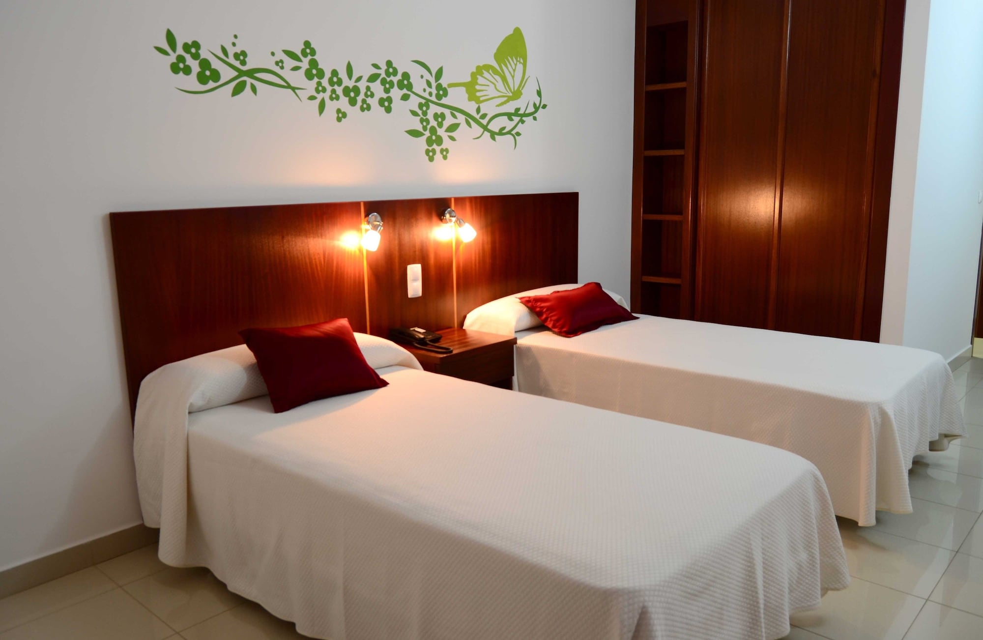 غرفة بسريرين منفصلين، Hotel LIVVO Don Paco 6/10