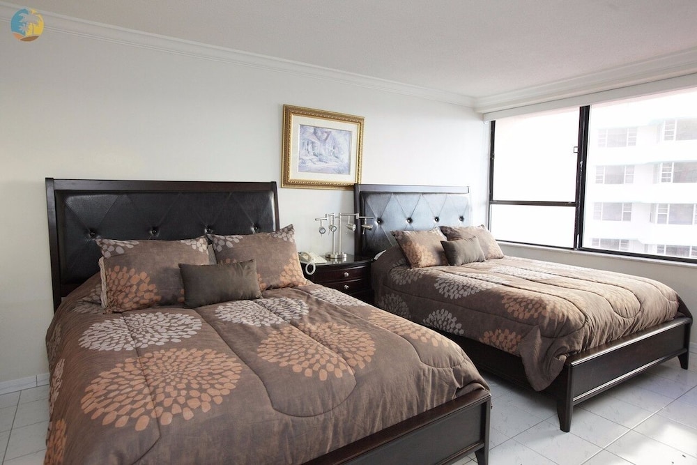 The Alexander All Suite Oceanfront Resort 19/50