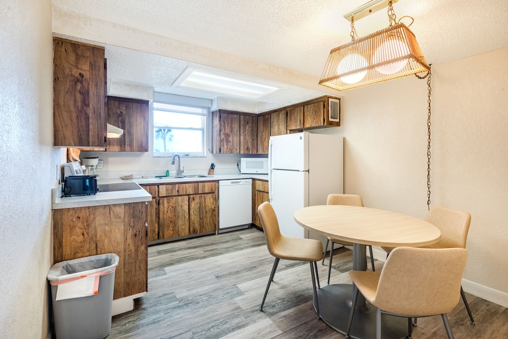 Grand Shores West 50/72