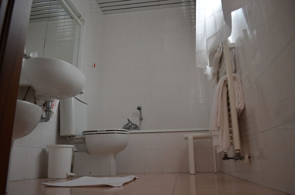 Adria 33/34