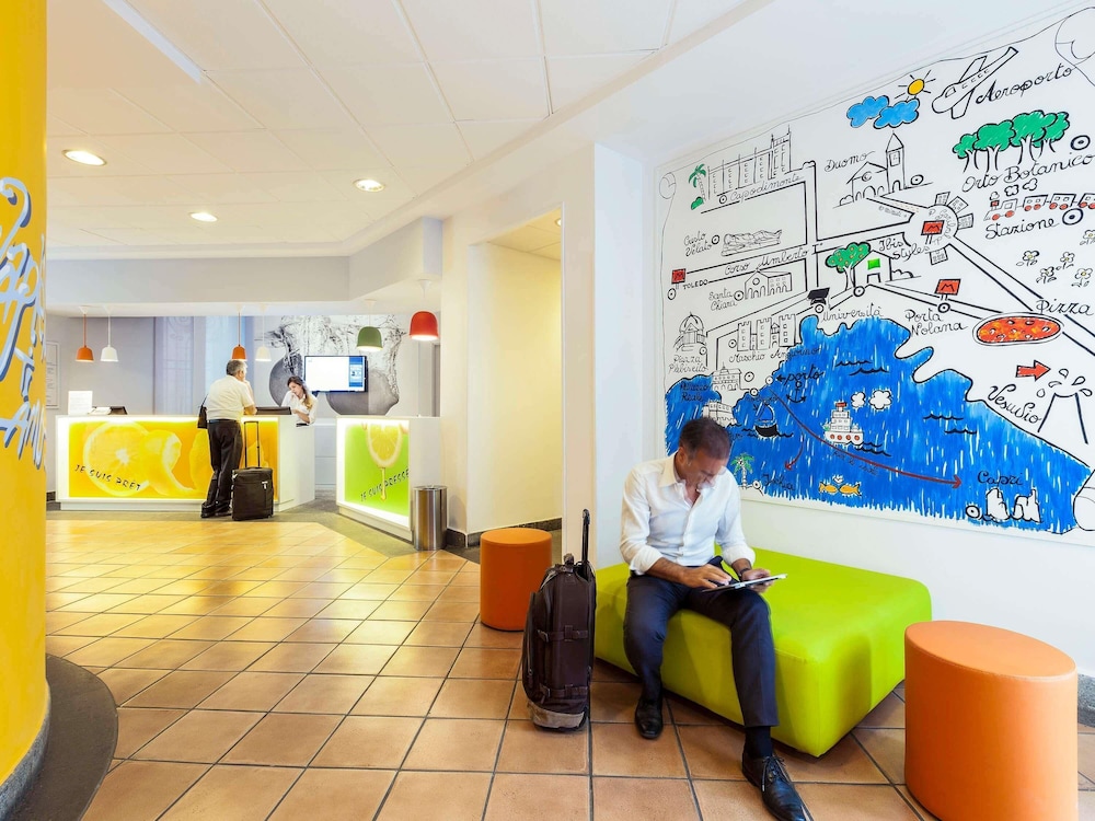 IBIS STYLES NAPOLI GARIBALDI 16/66