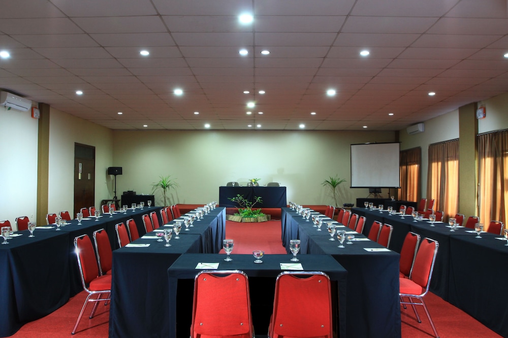 D Emmerick Salib Putih Hotel Salatiga 29/48