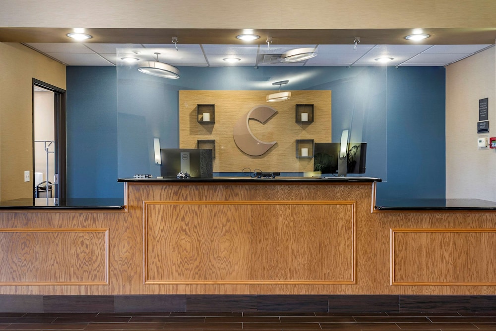 Comfort Inn & Suites Greenville I-70 7/34