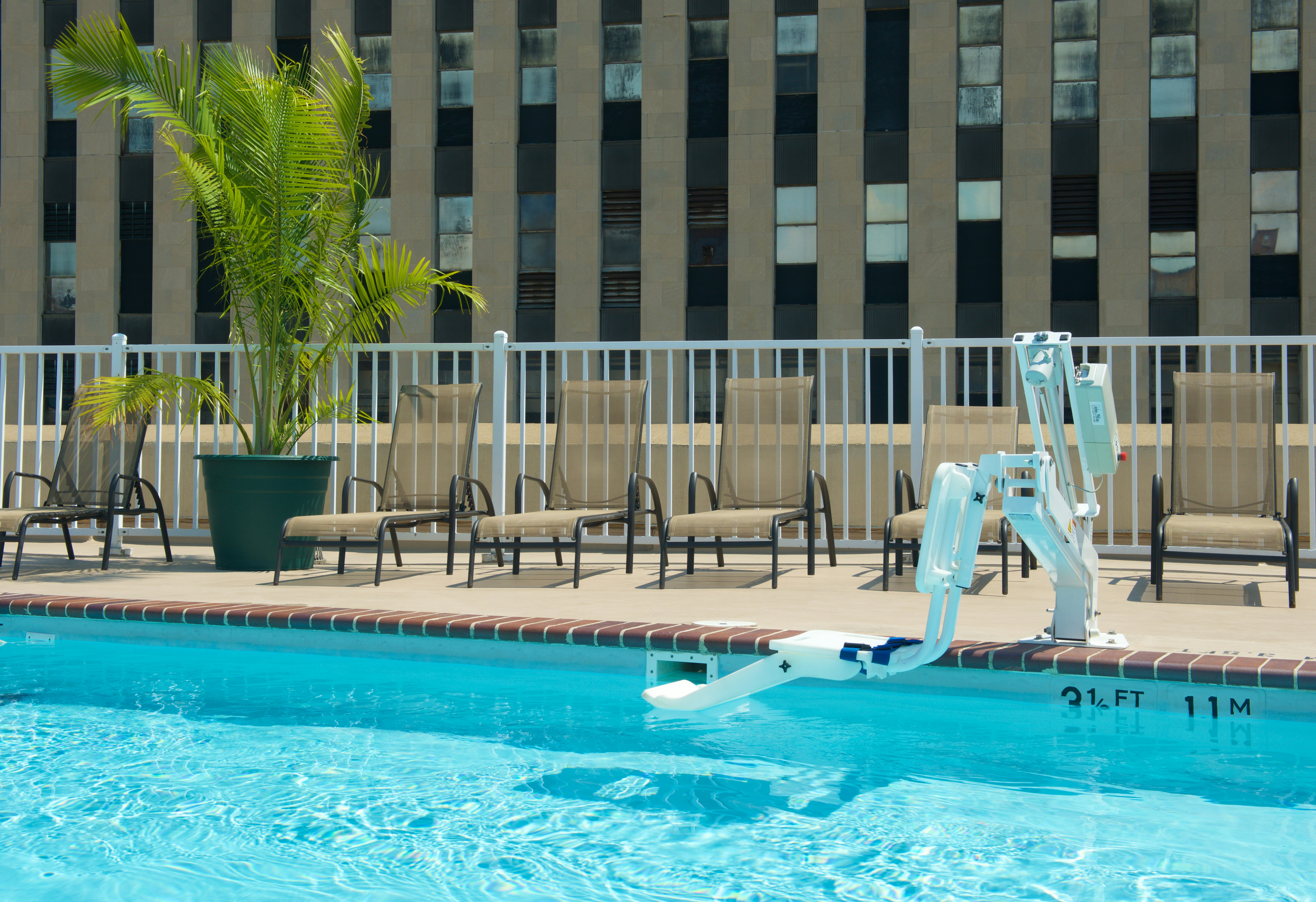 Holiday Inn & Suites Chicago-Downtown, an IHG Hotel 36/41