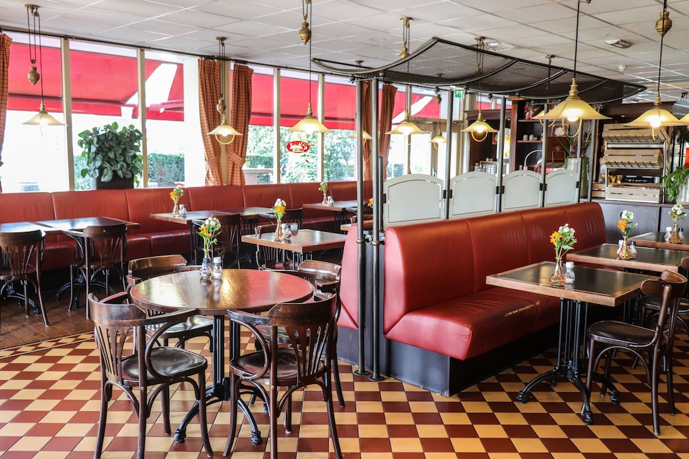 Ibis Tilburg 23/50