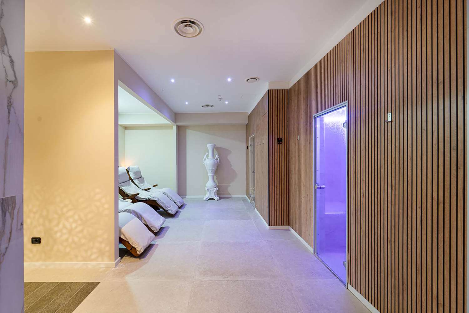 Best Western Plus The Hub Hotel 23/53