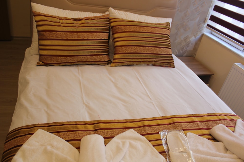 Gorur Hotel 11/30