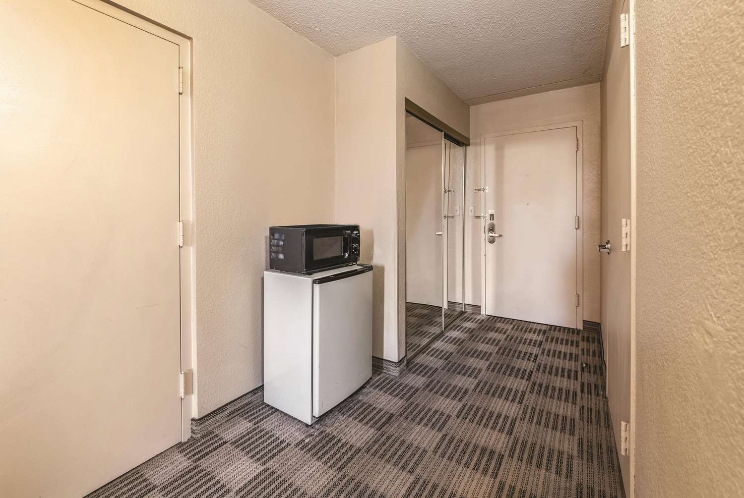 Ramada by Wyndham Fairfield NJ 12/21