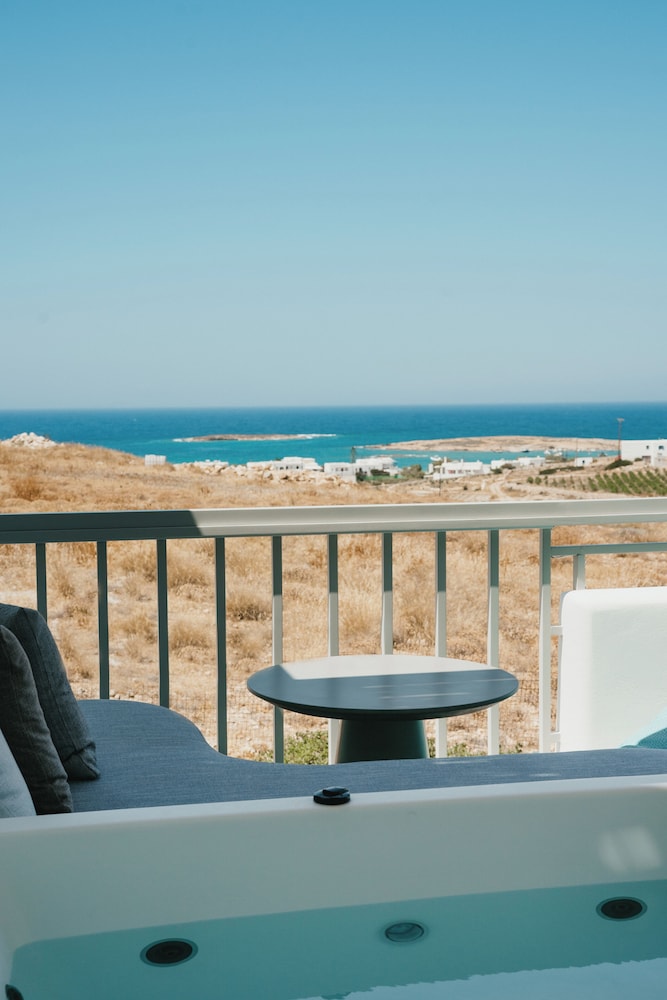 Mr & Mrs White Paros Suites & More 33/36