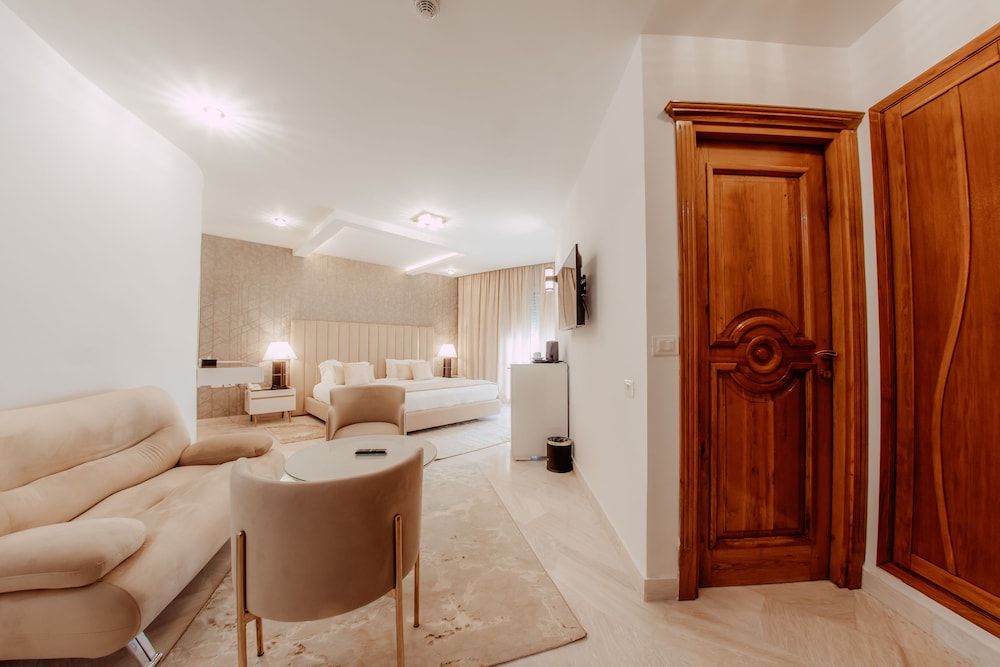 The Penthouse Appart Hotel 6/39