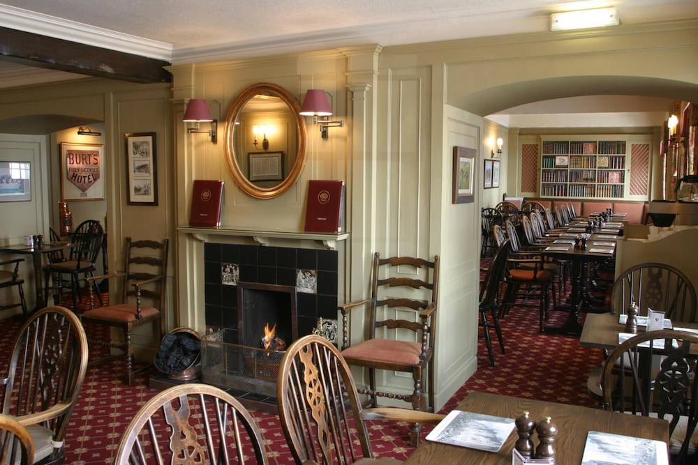 Burts Hotel 34/41