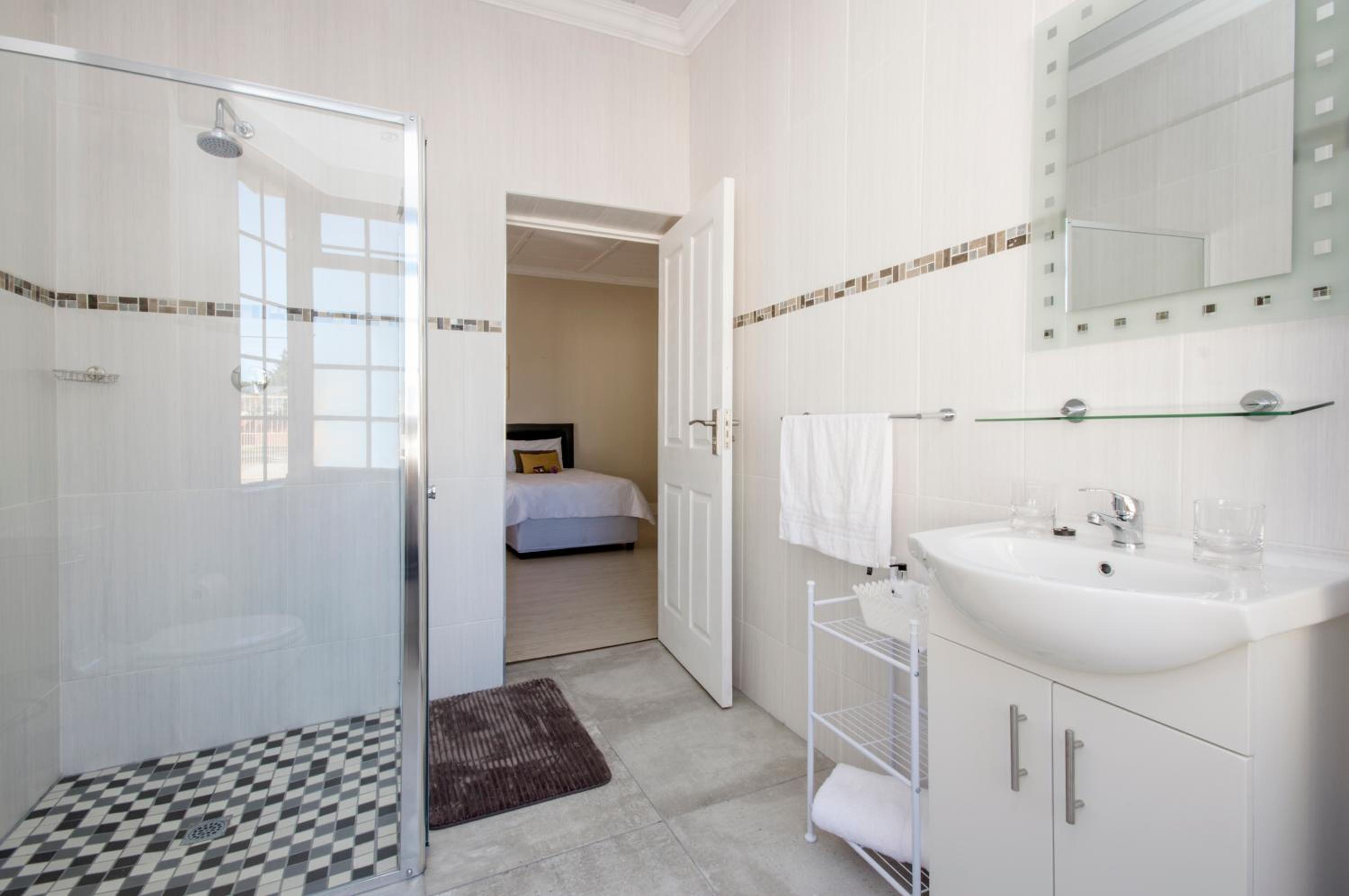 Walmer Villiers Self Catering 25/26
