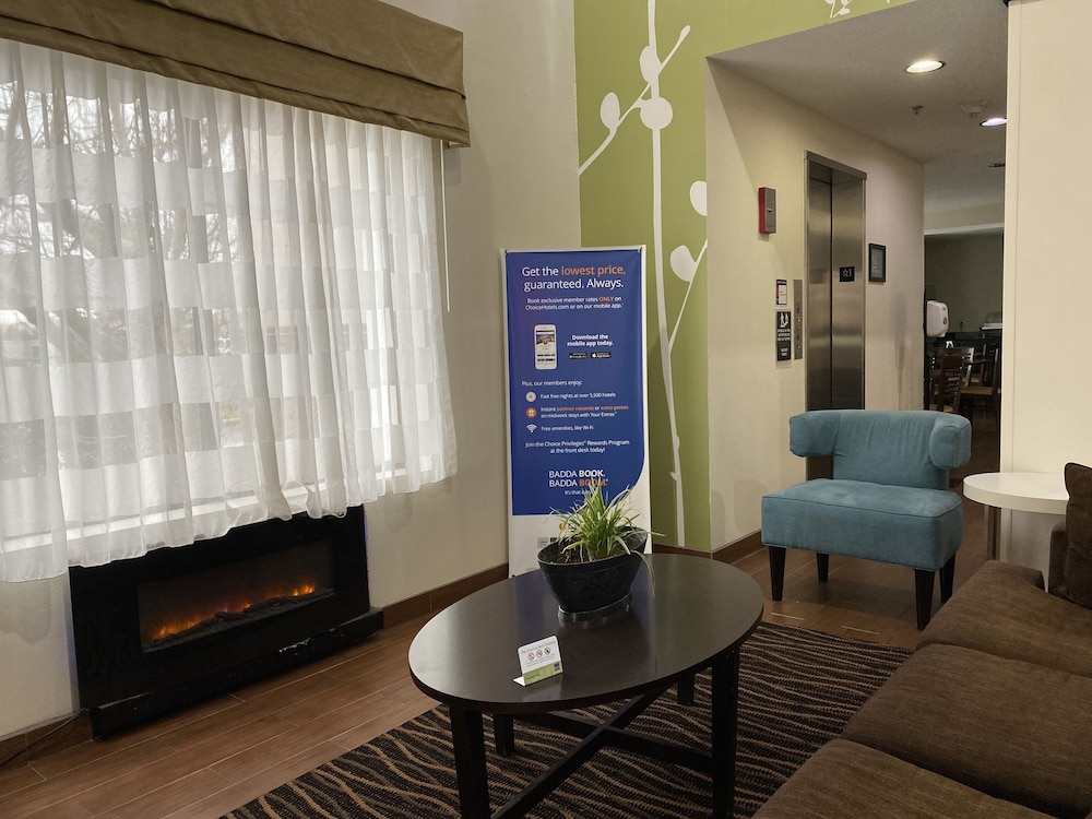 Spark by Hilton Louisville Airport 29/50