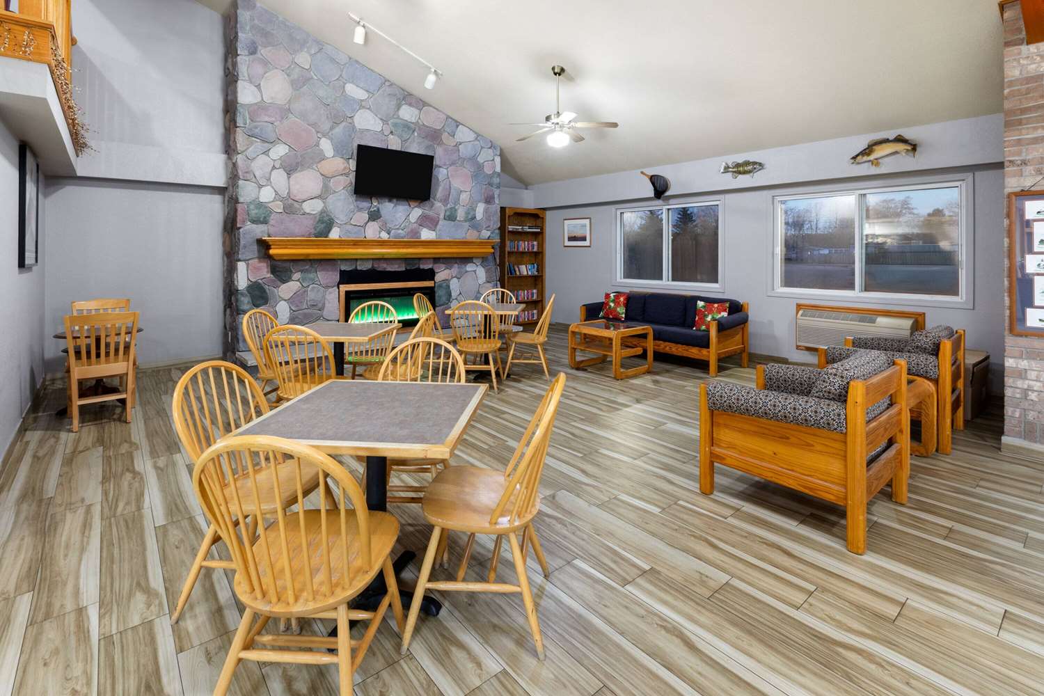 Americinn By Wyndham Oscoda Near Ausable River 32/40