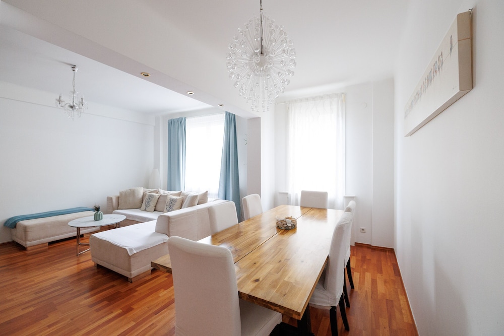 Opera City Center Apartments 27/50