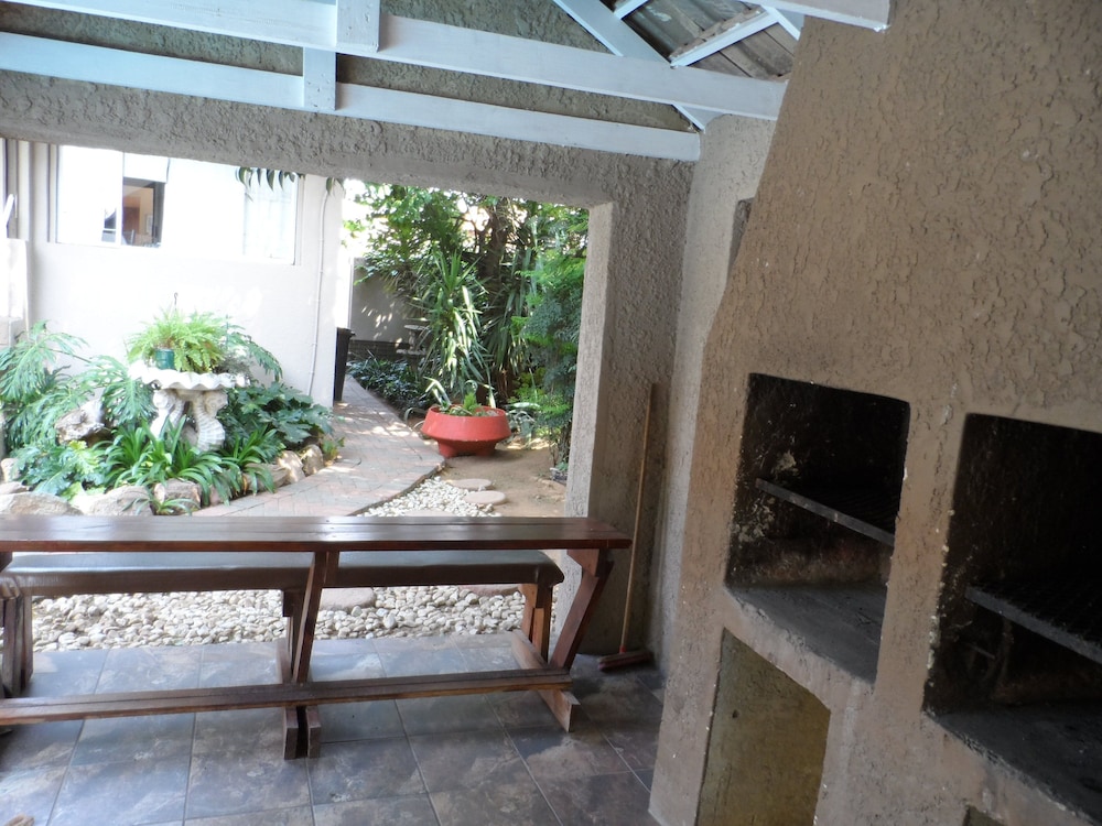 African Sky Guest House 4/50