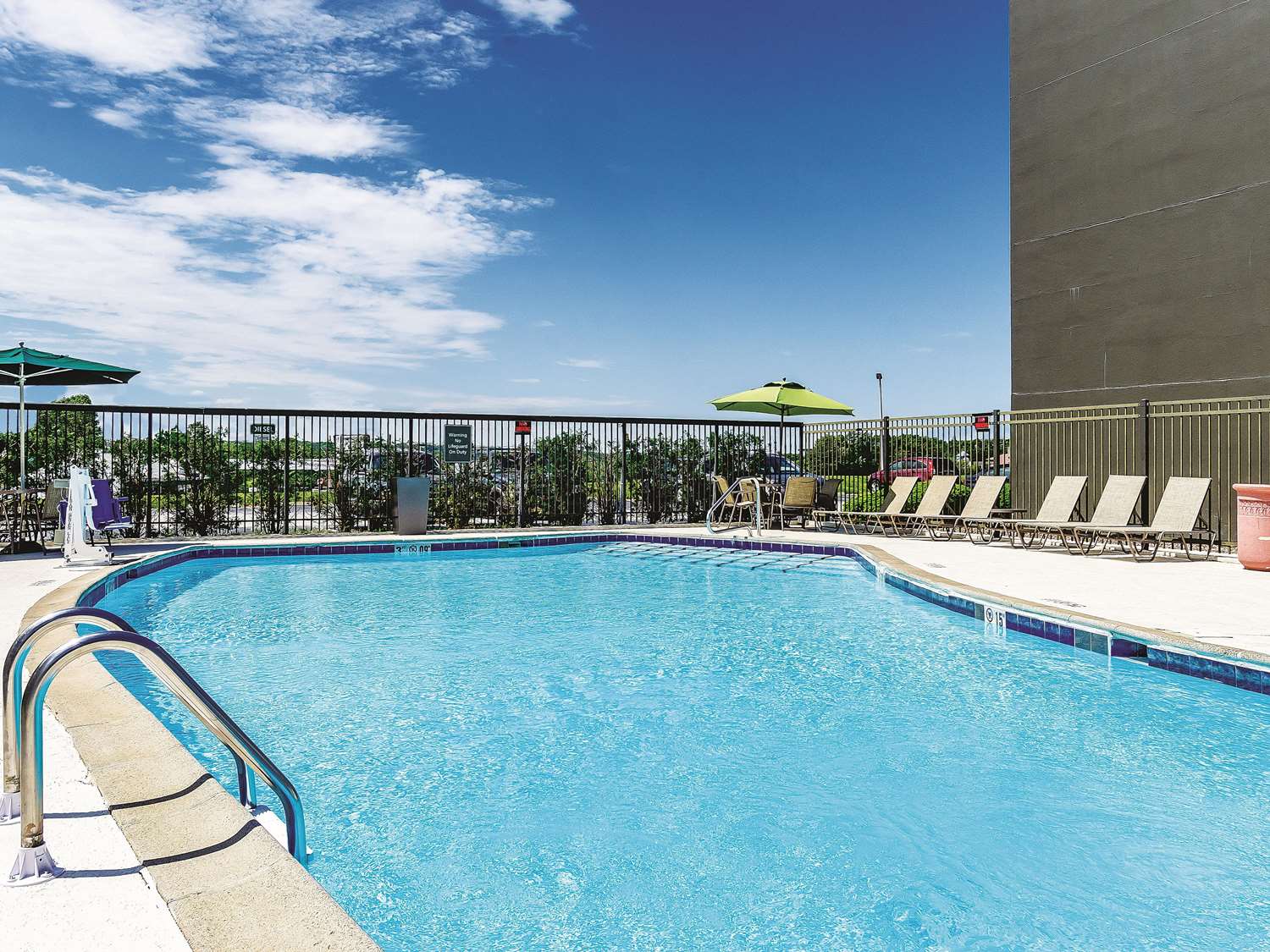 La Quinta Inn and Suites by Wyndham Warwick Providence Airport 17/29