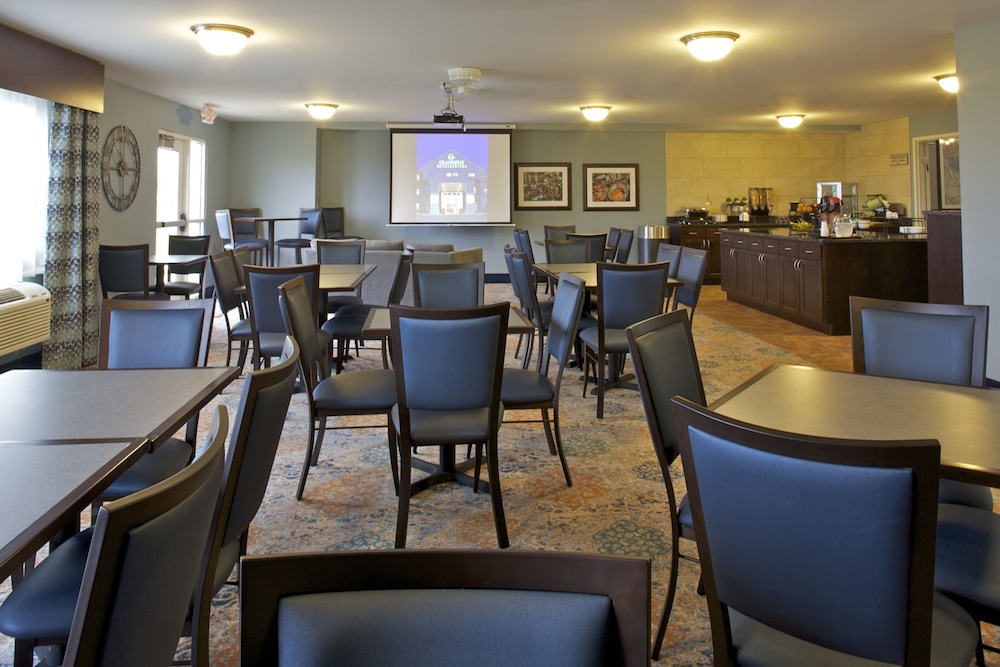 Grandstay Hotel Suites 41/44