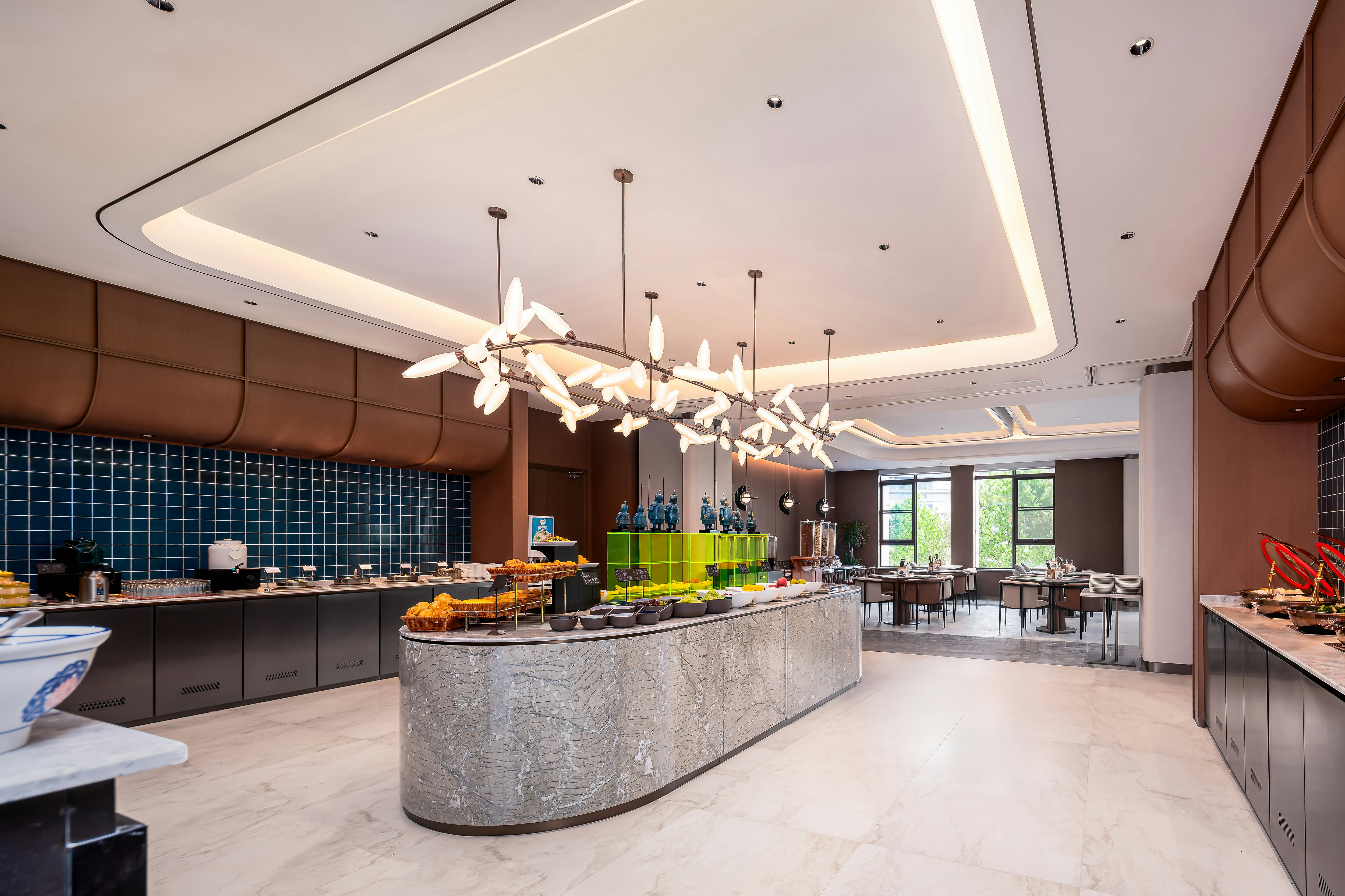 Hilton Garden Inn Xinyang East Railway Station 7/32