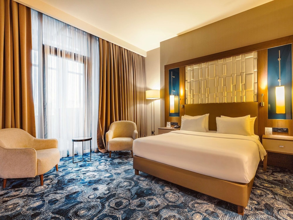 Tbilisi Philharmonic by Mercure Hotel 18/48