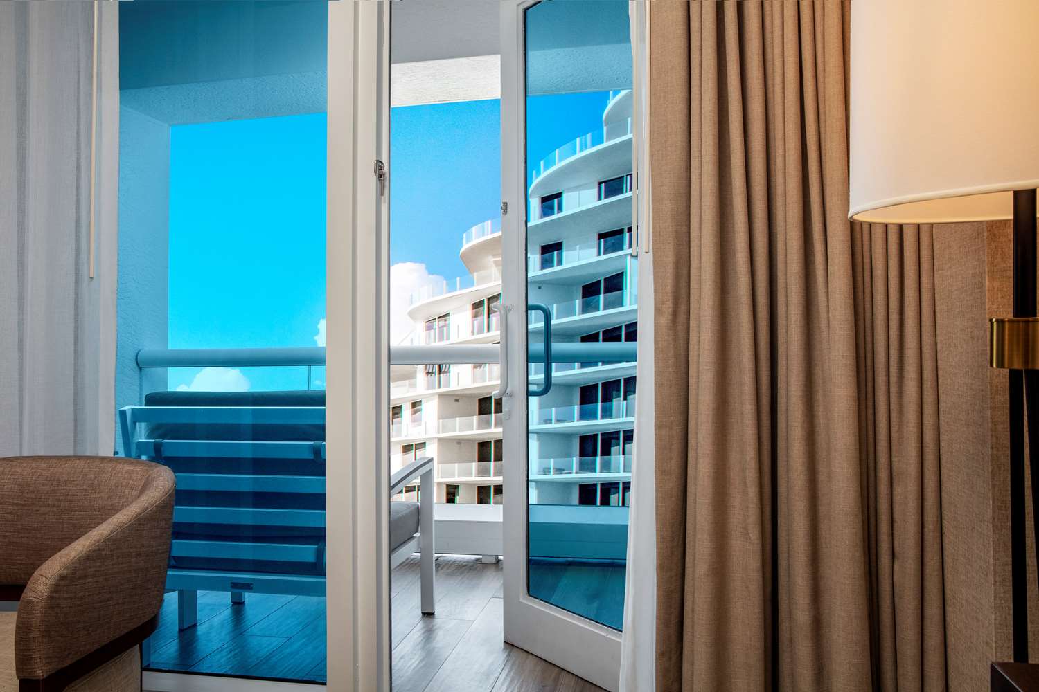 1 Bedroom, Suite, Intracoastal View, Bathtub, Accessible
