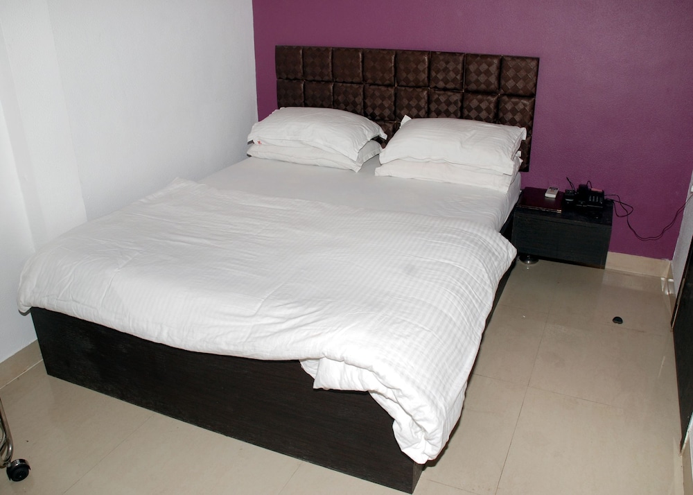 Fortune Hotel 24/39