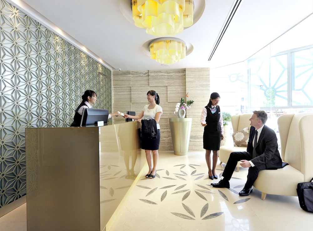 HOTEL CLOVER 5 HONGKONG STREET 6/37