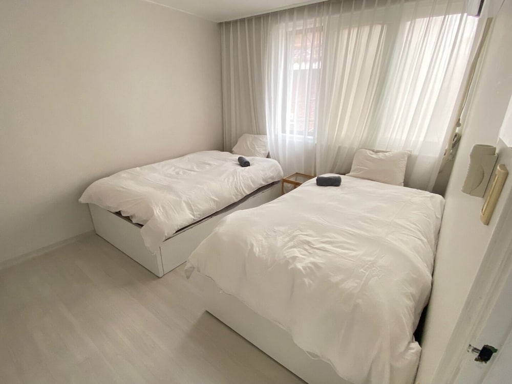 High Street Guest House 12/50