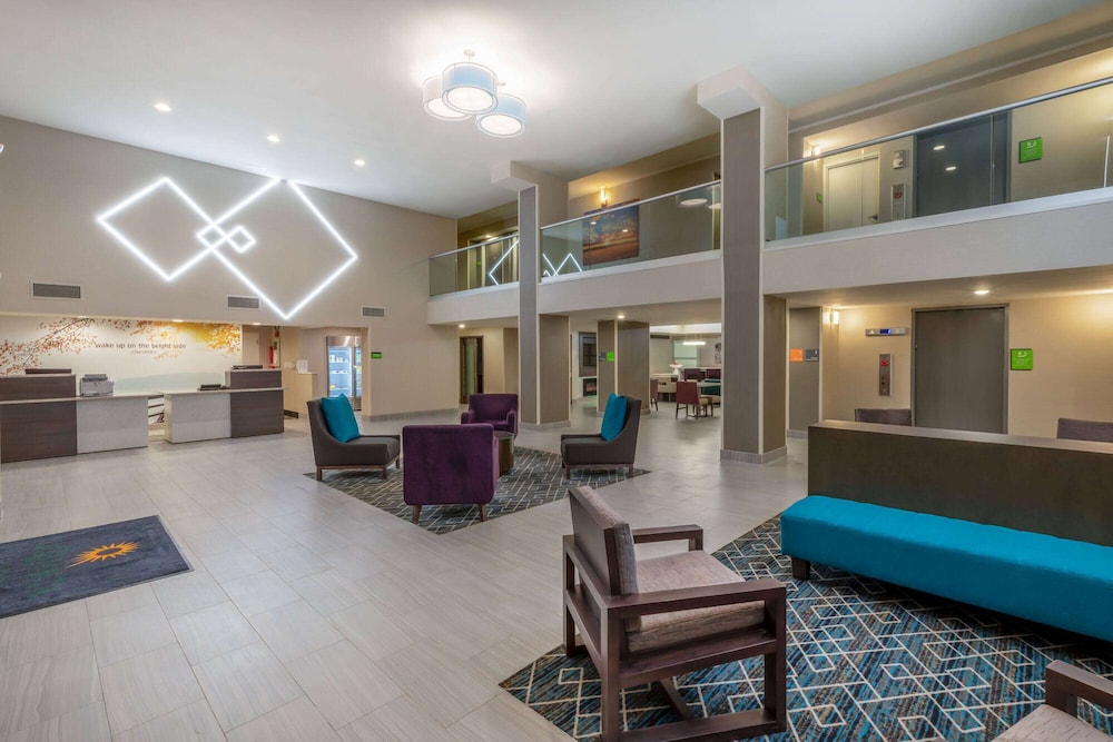 La Quinta Inn and Suites by Wyndham Jonesboro 18/26