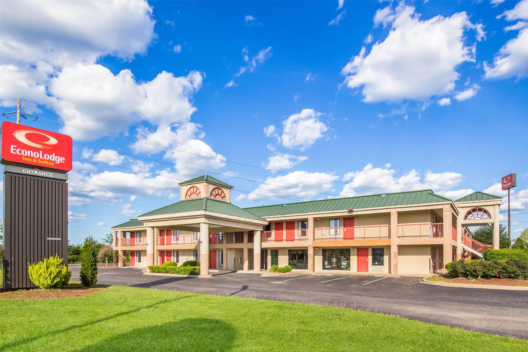 Econo Lodge Inn & Suites Brooks - Louisville South 3/23