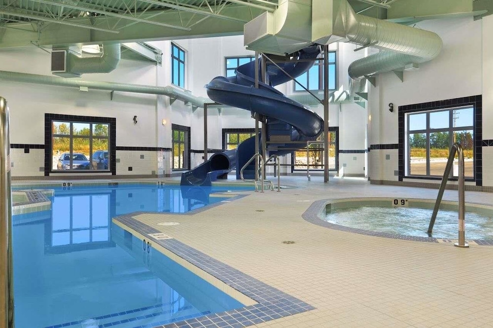 Ramada Lac La Biche 1/56